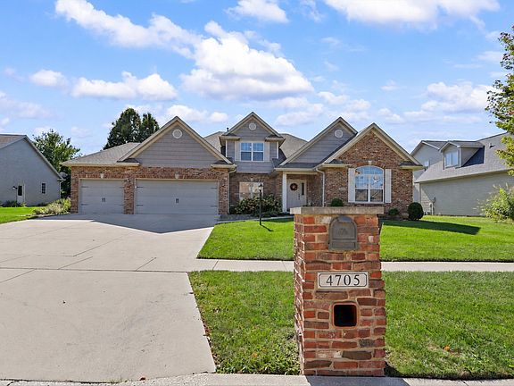 3rd image of 4705 Sandcherry Dr