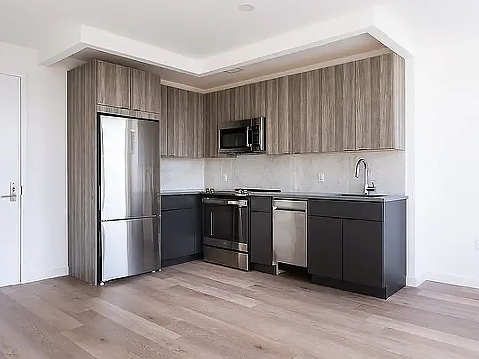 1st image of 1000 Lorimer St #306