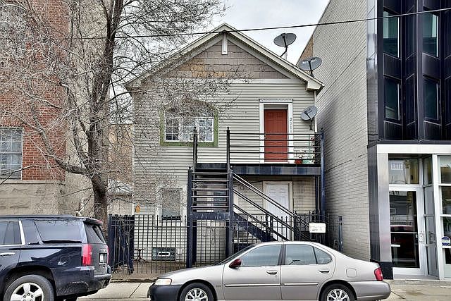 1st image of 2014 W Grand Ave