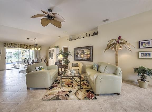 4th image of 4753 Varsity Cir