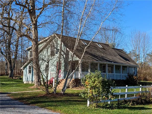 7424 Hamilton Rd, Hamilton, NY 13346