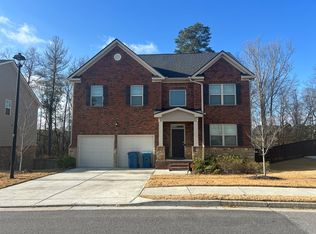 3372 Hawthorn Farm Blvd, Loganville, GA 30052