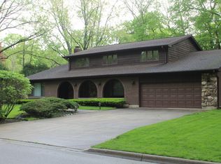 66 Lincolnshire Dr, Lincolnshire, IL