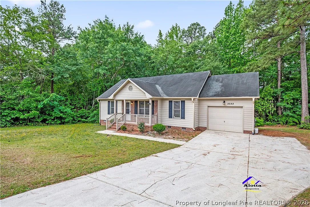 3 bed, 2.0 bath, 1053 sqft, $1,440 — Photo 3