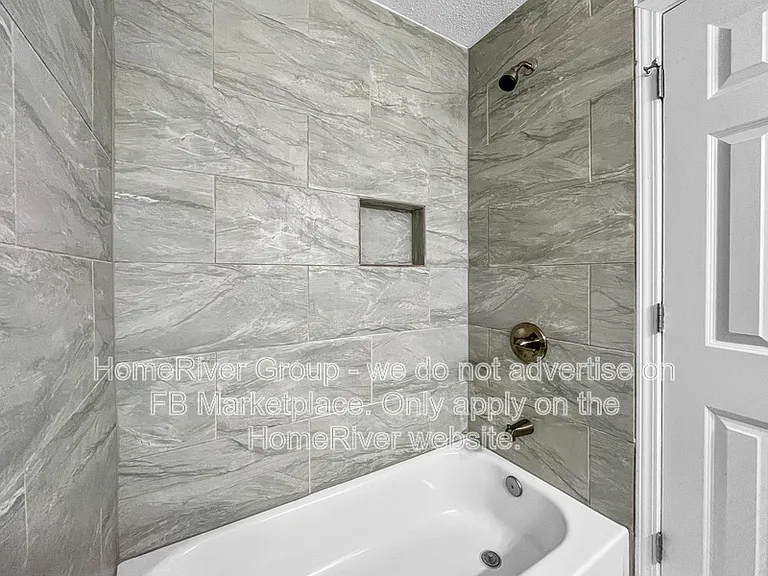5910 Garden Walk E — Photo 16