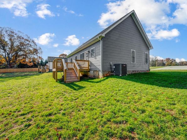 36 Porter Ln, Forest, VA 24551