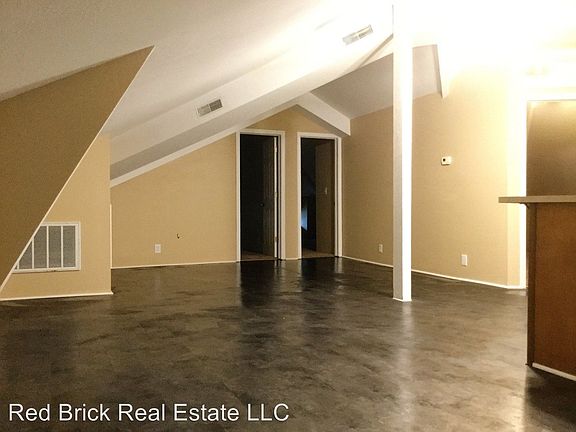 4th image of 829 S 6th St #2