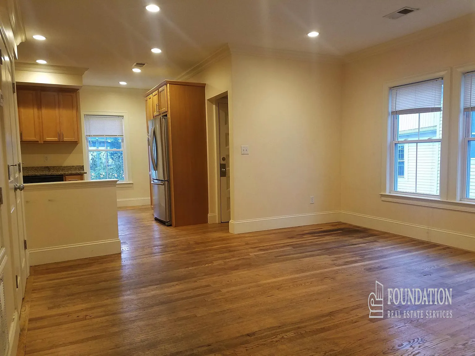 4 bed, 2.0 bath, 1200 sqft, $3,500 — Photo 2