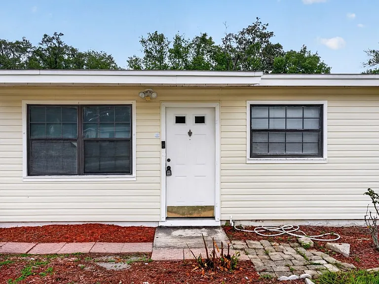 255 Woodside Dr — Photo 4
