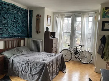 3 bed, 1400 sqft, $4,300 — Photo 2