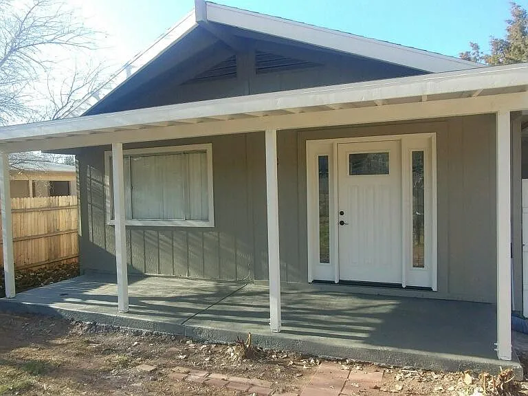 711 W Colt Dr — Photo 1