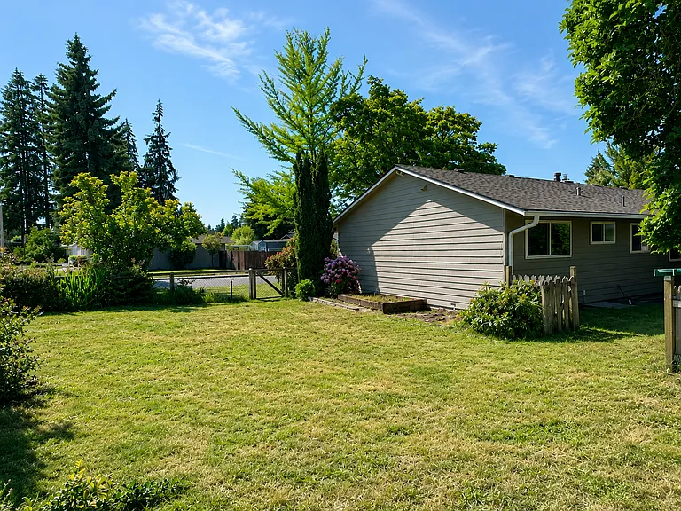 1008 Anacortes Ave NE — Photo 12