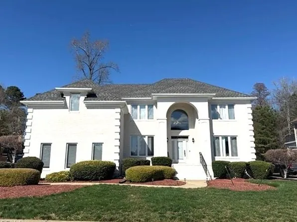 1324 Simon Dr, Chesapeake, VA 23320