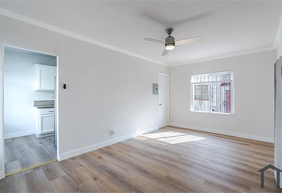 2nd image of 6526 1/4 S Victoria Ave