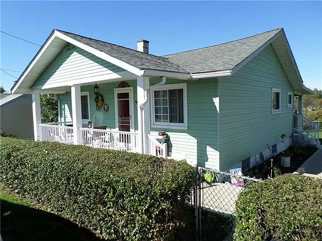 752 Zandona St photo 1