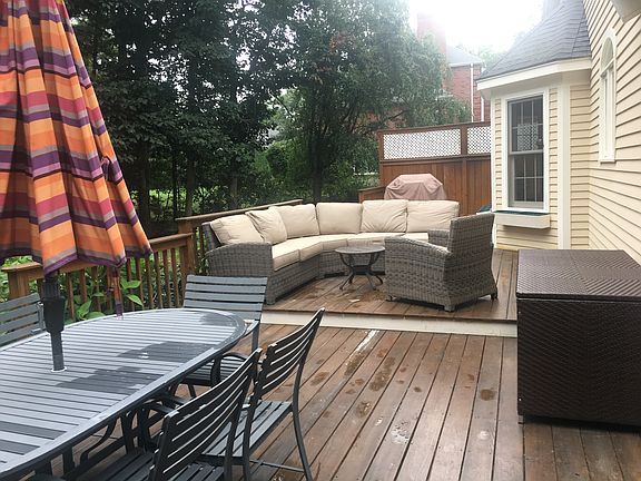 3rd image of 30 Albee Dr