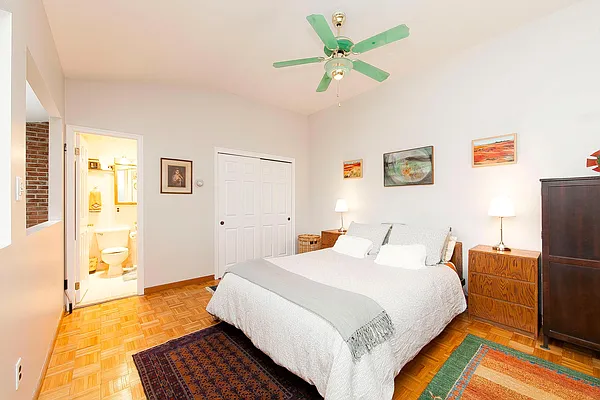 Sold by The Bedford Hill Group | media 9