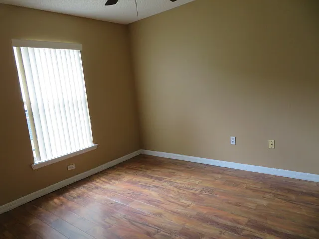 1040 Winding Water Way — Photo 13