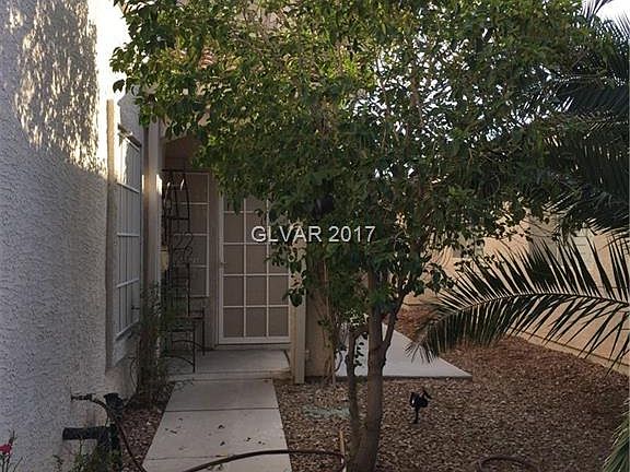 3rd image of 1815 Giant Pine Ave
