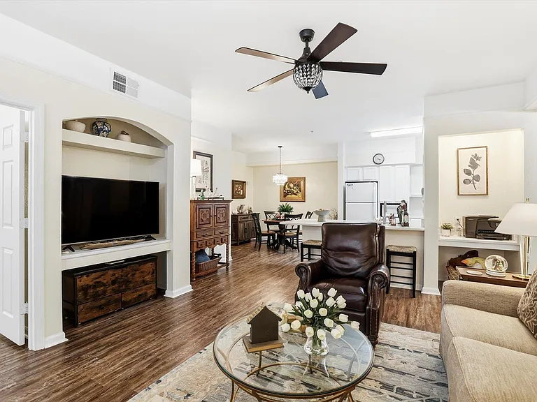 2801 Chancellorsville Dr #617 — Photo 25
