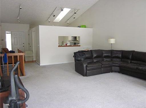 4th image of 2558 E Bruin Dr