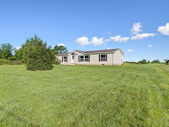 3rd image of 729 Francis Rd