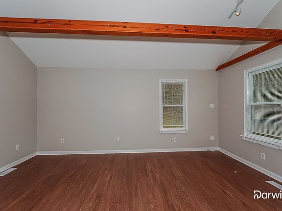 5th image of 6538 Mountain Heights Rd