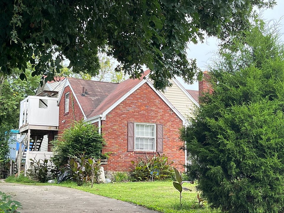 2nd image of 2815 Bronte Ave