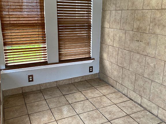 5th image of 2829 New Jersey Ave