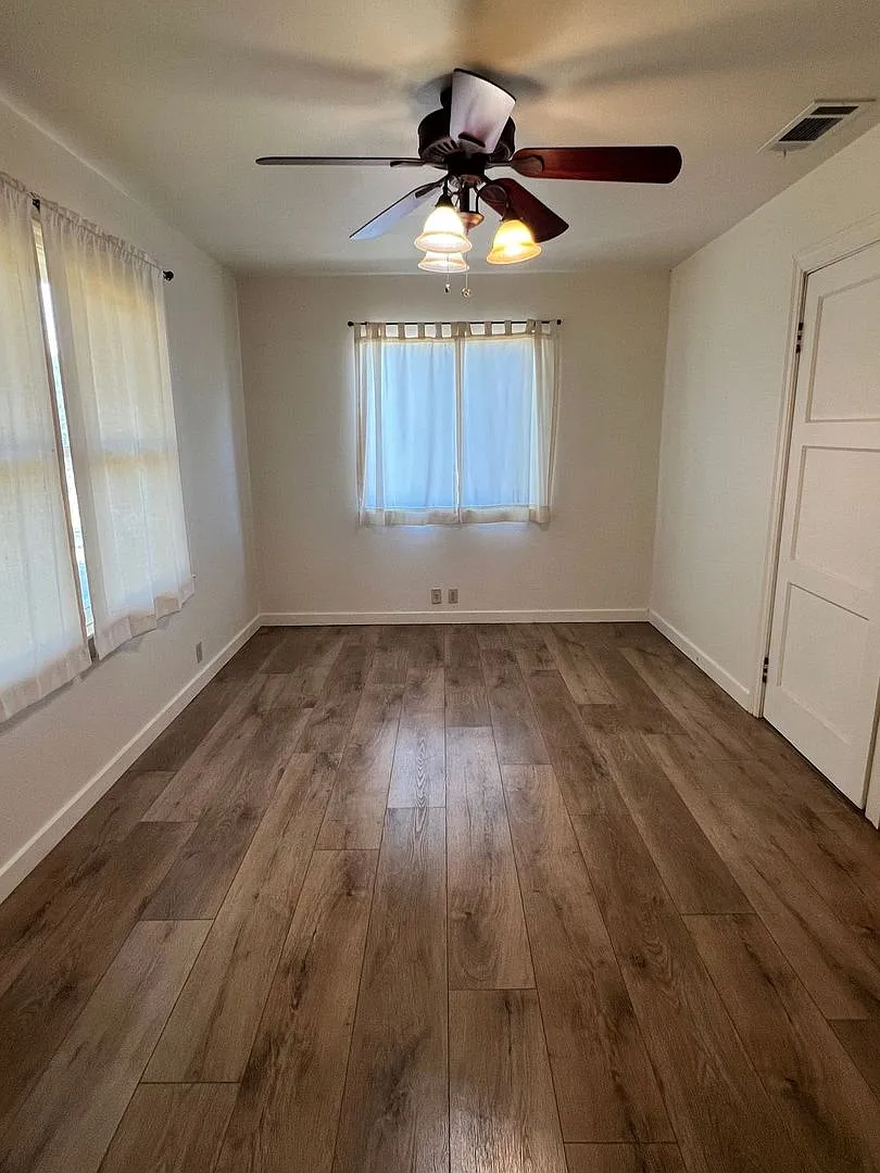 3 bedroom 1 bath home in Red Bluff — Photo 4