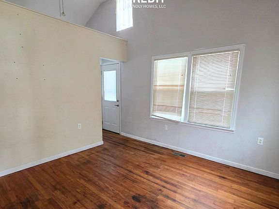 3rd image of 2074 E Cleveland Ave