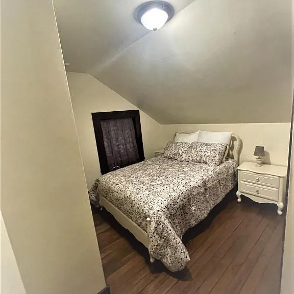 466 N 4th Ct — Photo 11