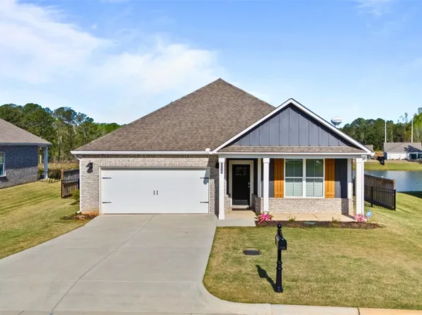 2519 Farmville Lakes Dr, Auburn, AL 36830