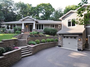 3979 Hillcrest Rd, Deephaven, MN 55391