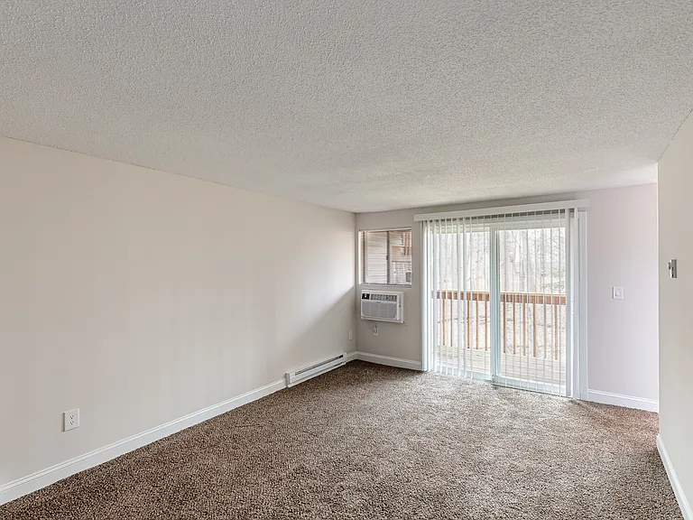 Ridgefield Apartments — Photo 9