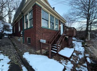 207 Singer Ave, Mc Kees Rocks, PA 15136