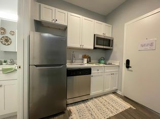 5246 N Winthrop Ave #314, Chicago, IL 60640