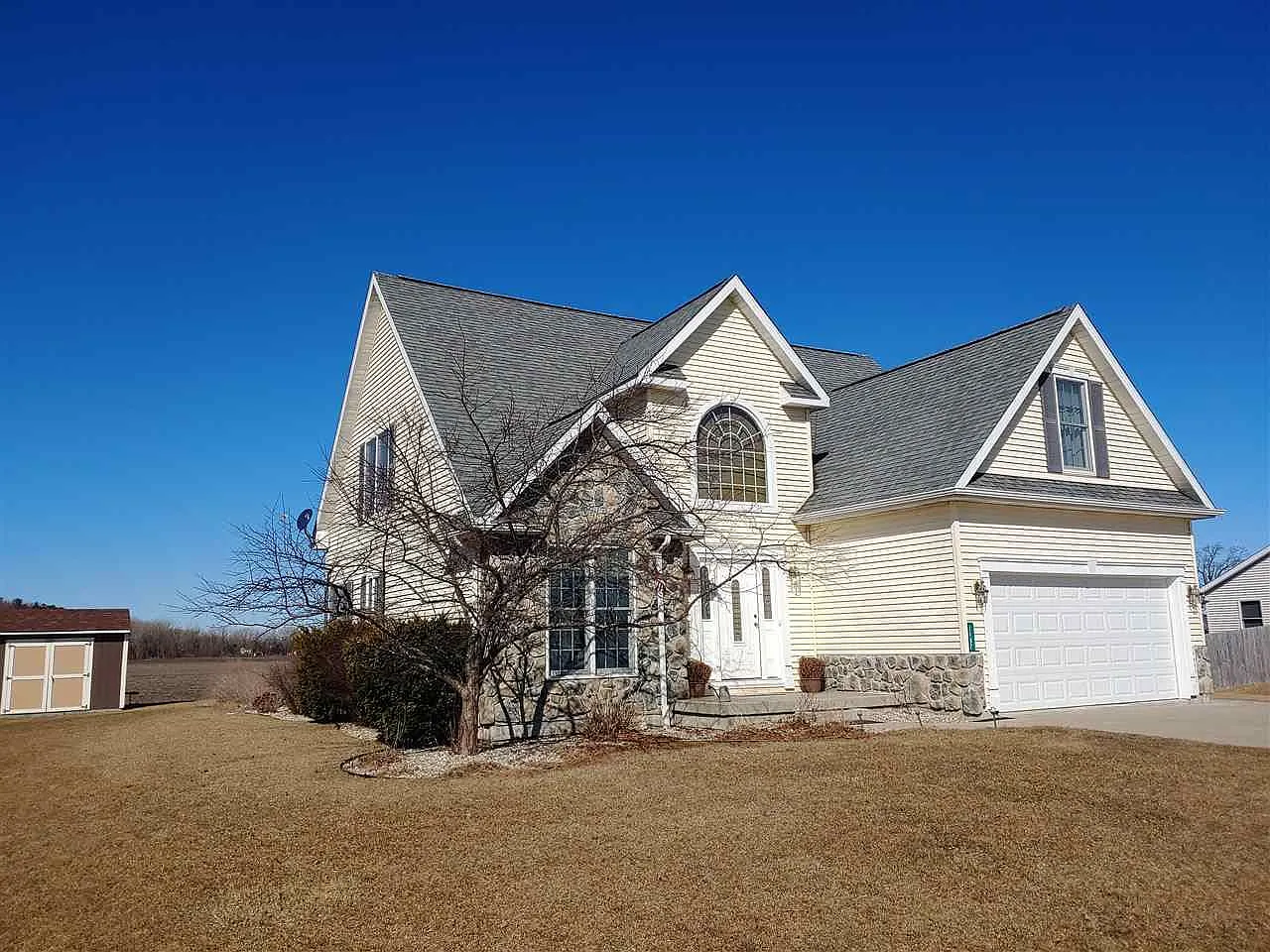 1197 N Jones Rd photo 1