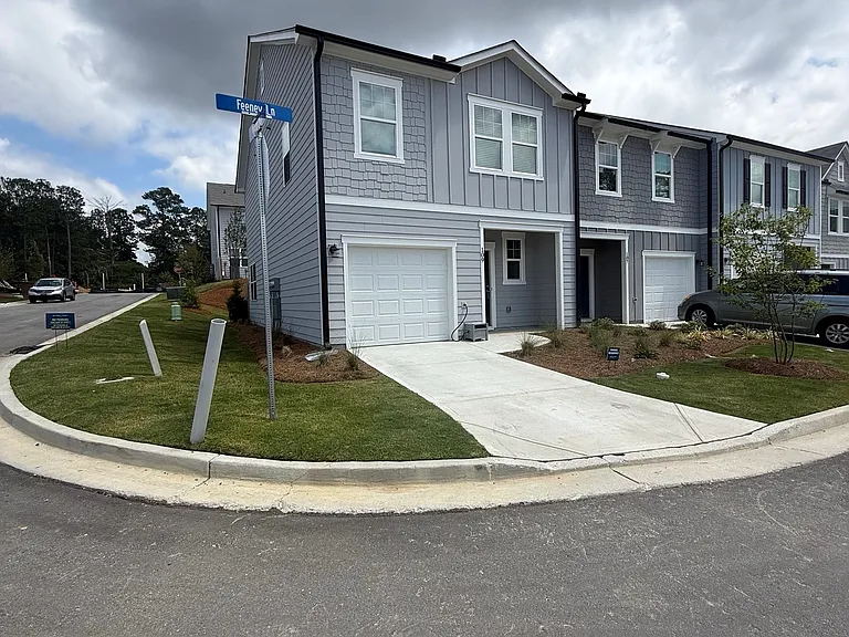 109 Feeney Ln — Photo 16