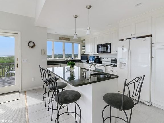4th image of 191 Green Hill Ocean Dr
