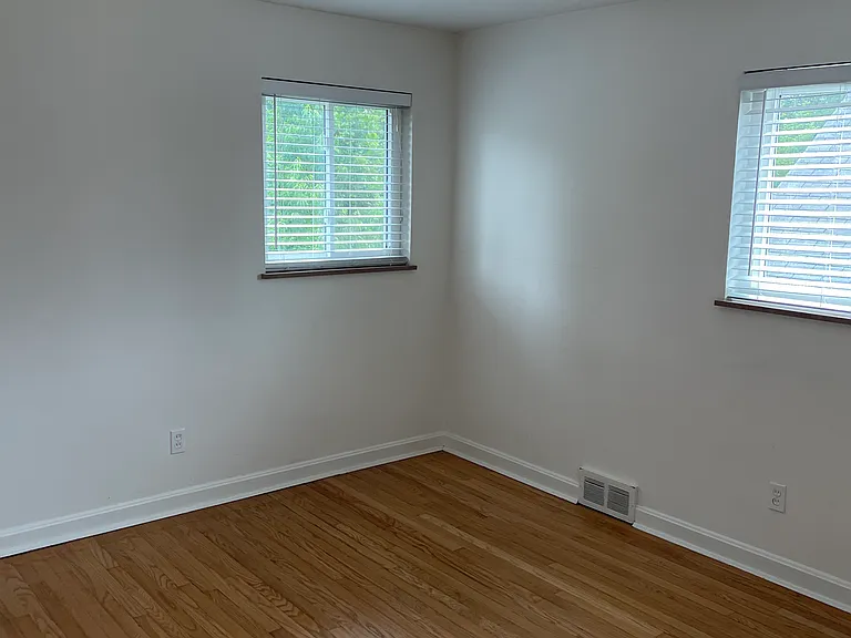 6610 Merwin Ave — Photo 7
