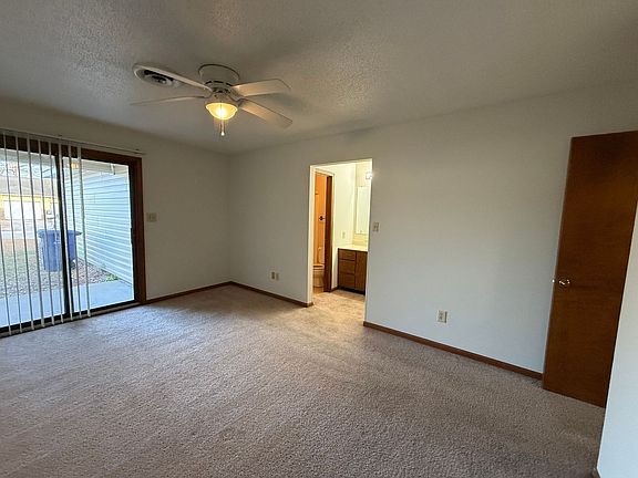 5th image of 105 Highland Ct