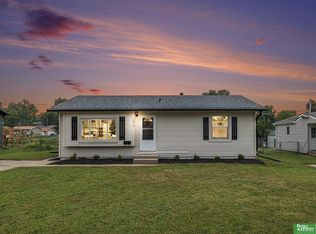 7310 Valley Rd, La Vista, NE 68128