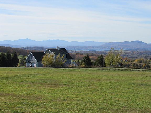 3rd image of 2103 Herrick Road