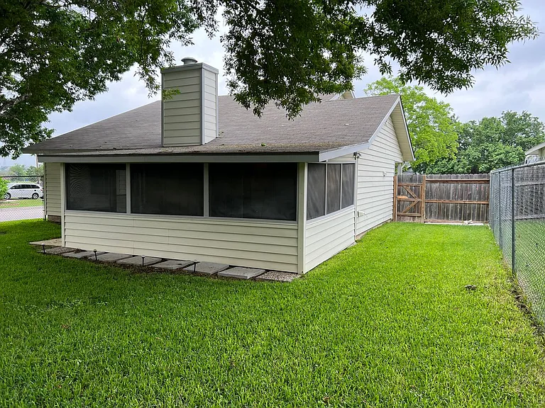 8214 Spring Town St — Photo 19