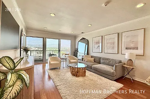 101 California Ave Photo 1