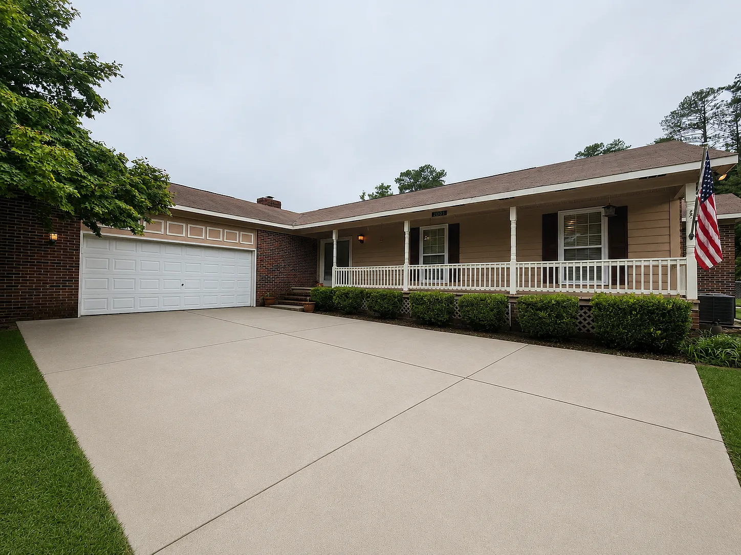 3 bed, 2.0 bath, $2,195 — Photo 2