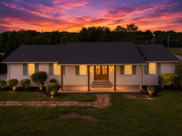 521 Pawnee Trl, Columbia, TN 38401