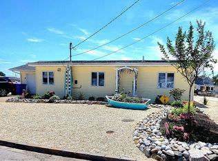 17 Betty Dr, Manahawkin, NJ 08050