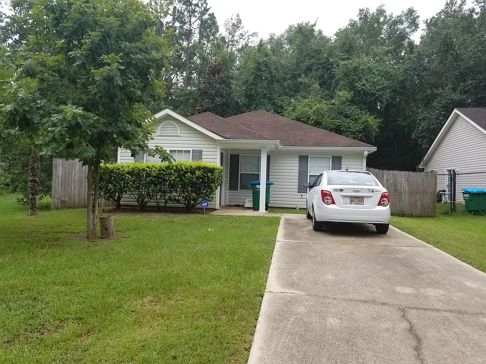 1409 Whitewood Dr
